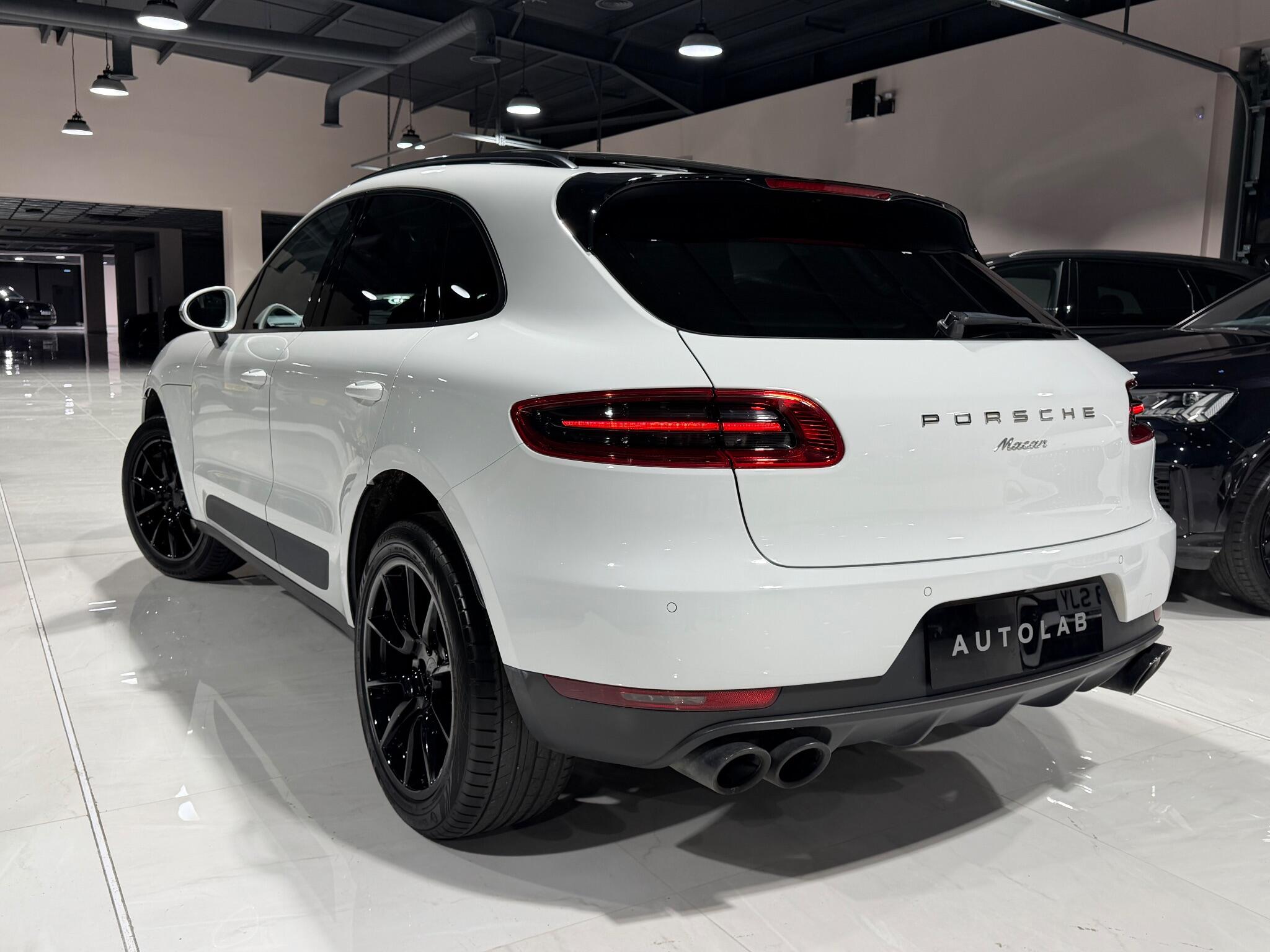 Porsche Macan 2.0T SUV 5dr Petrol PDK 4WD Euro 6 (s/s) (252 ps)